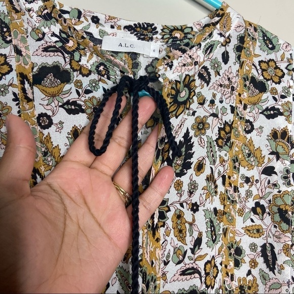 ALC Hari Silk Floral V-Neck Tassel Tie Blouse - Picture 7 of 8